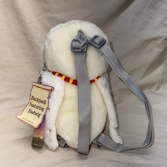 Warner Bros. Hedwig Plush with Red and Yellow Accents Back Pack NWT - Picture 3 of 11